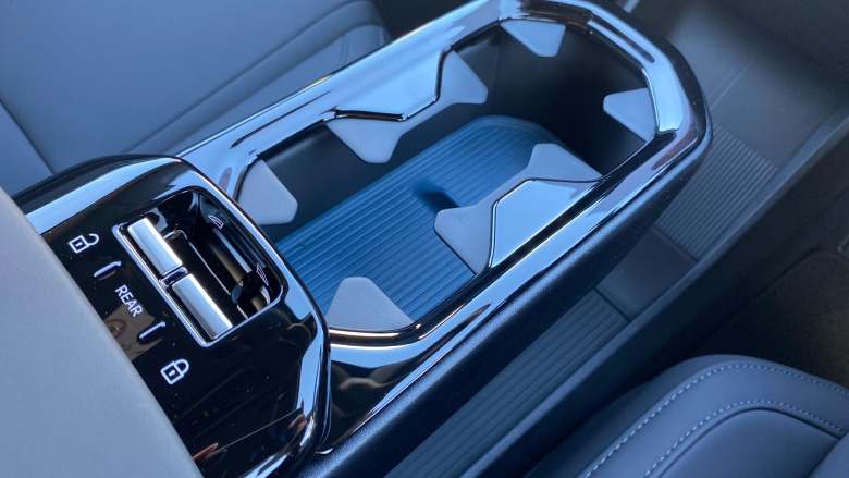 Volvo EX30 315kW Twin Motor Performance Plus 69kWh 5dr Auto Electric Estate